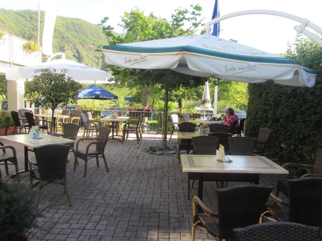 Hotel Weinhaus Berg Bremm Exterior foto